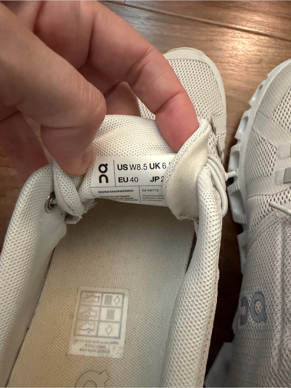 On Running Cloud 6 Sneakers Size 8.5 - Picture 3 of 7